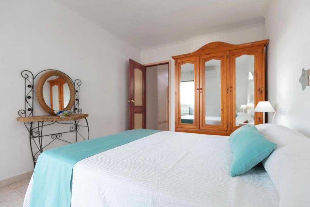 Apartamentos El Puerto, La Savina La Savina  Buitenkant foto