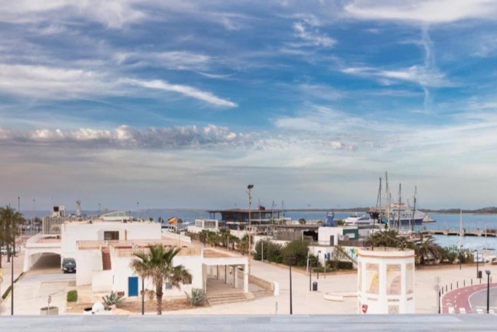 Apartamentos El Puerto, La Savina La Savina  Buitenkant foto